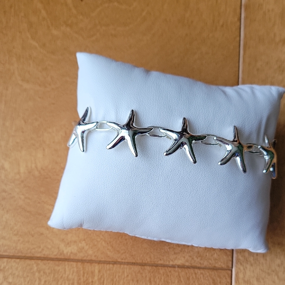 TP Jewelers Silver Starfish Bracelet 8 In